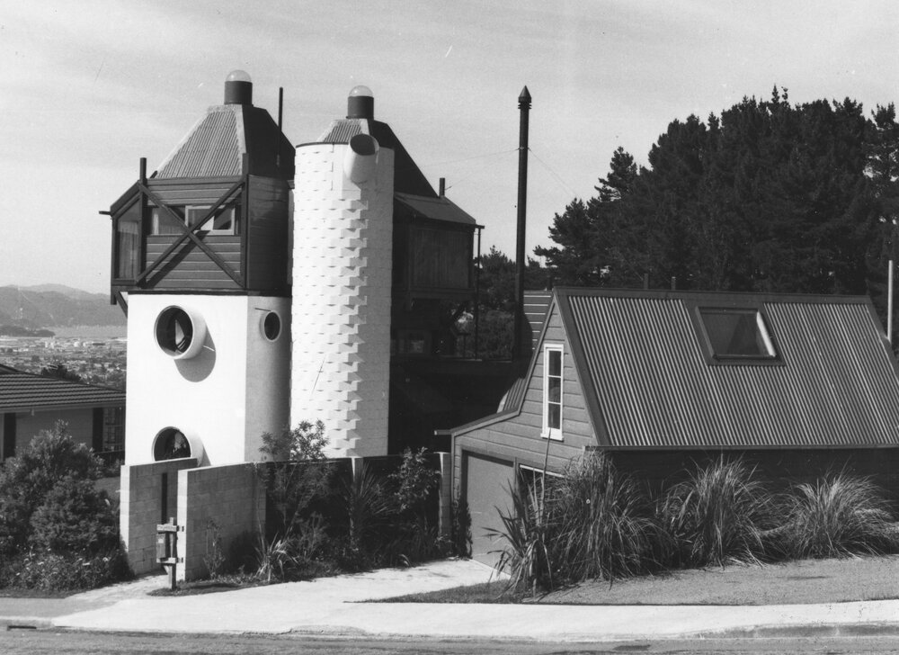 Tirohanga, Western Hills