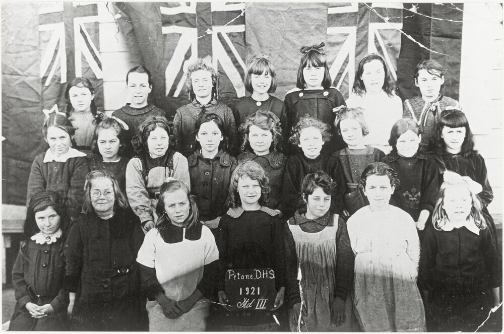 Petone D.H.S. Std III girls