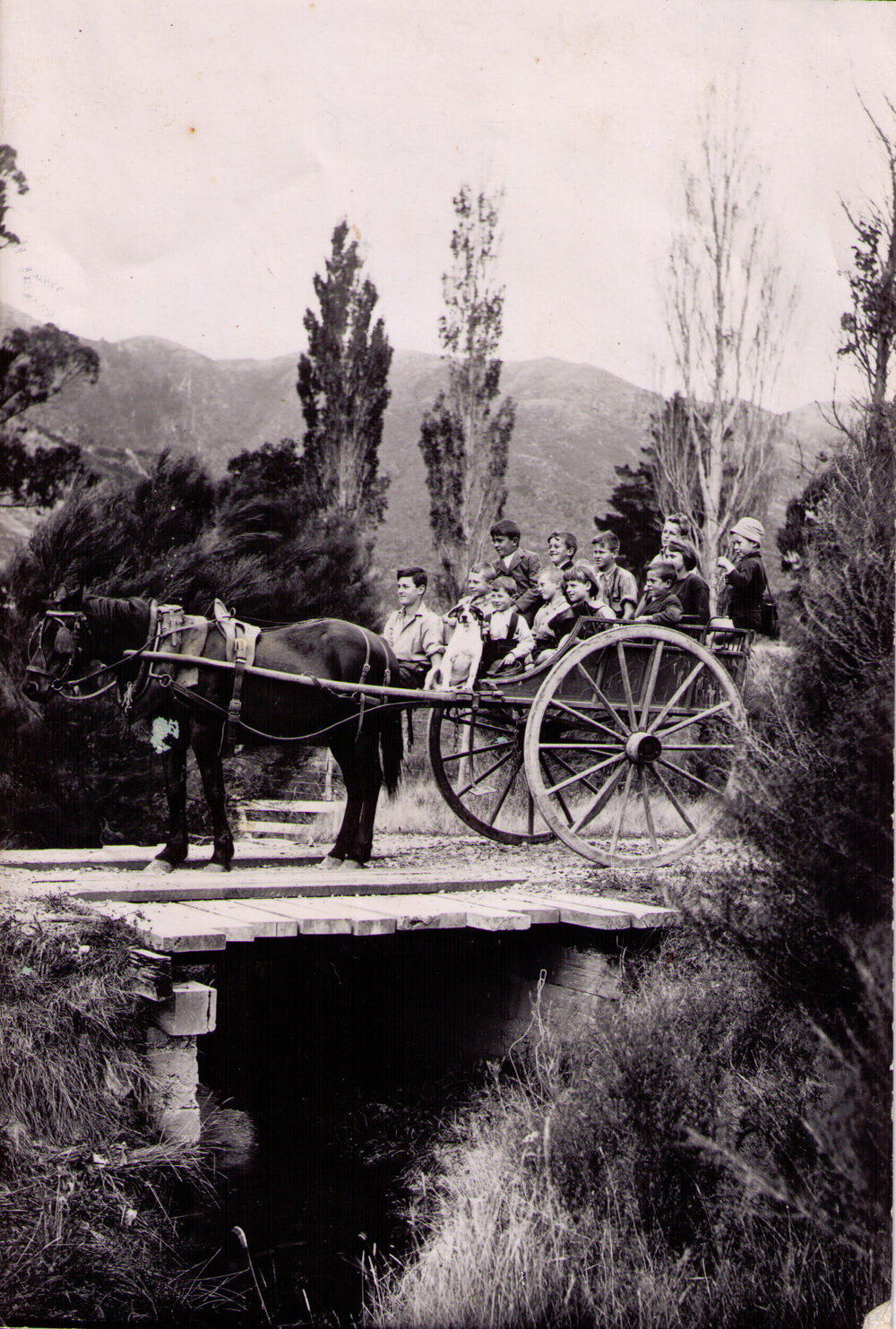 Children off to school in Stokes Valley