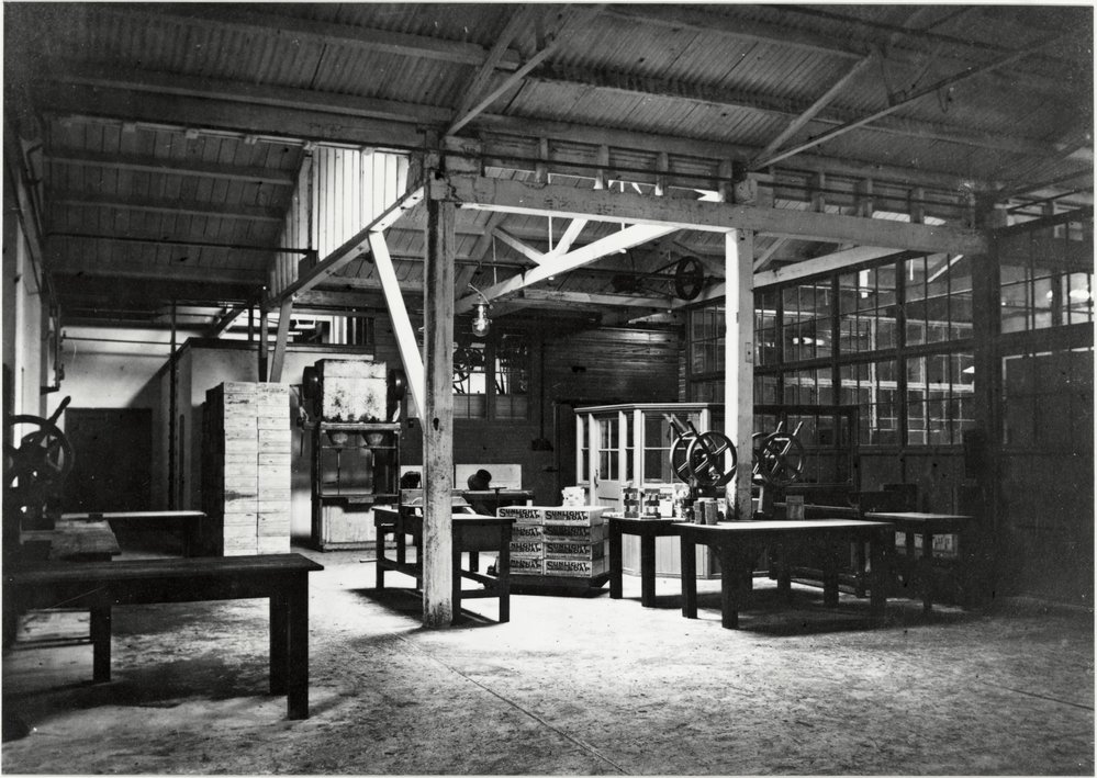 Lever Bros. : packing department