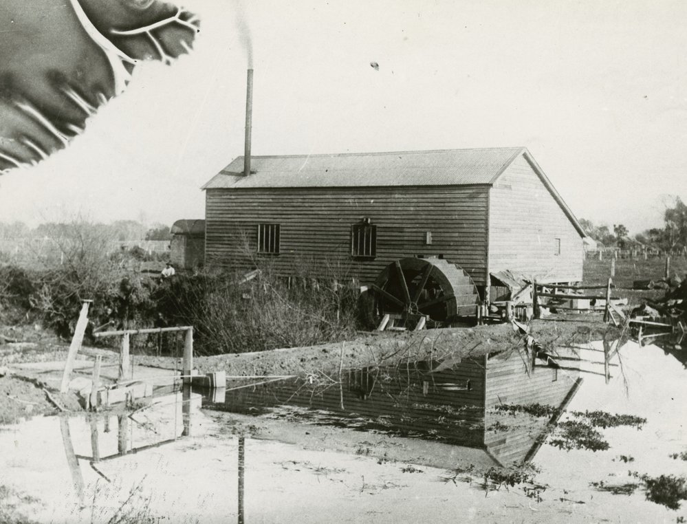 Flock mill