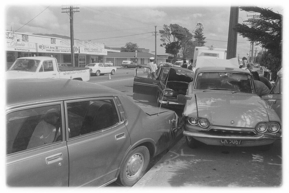 Four car pile up in Hutt