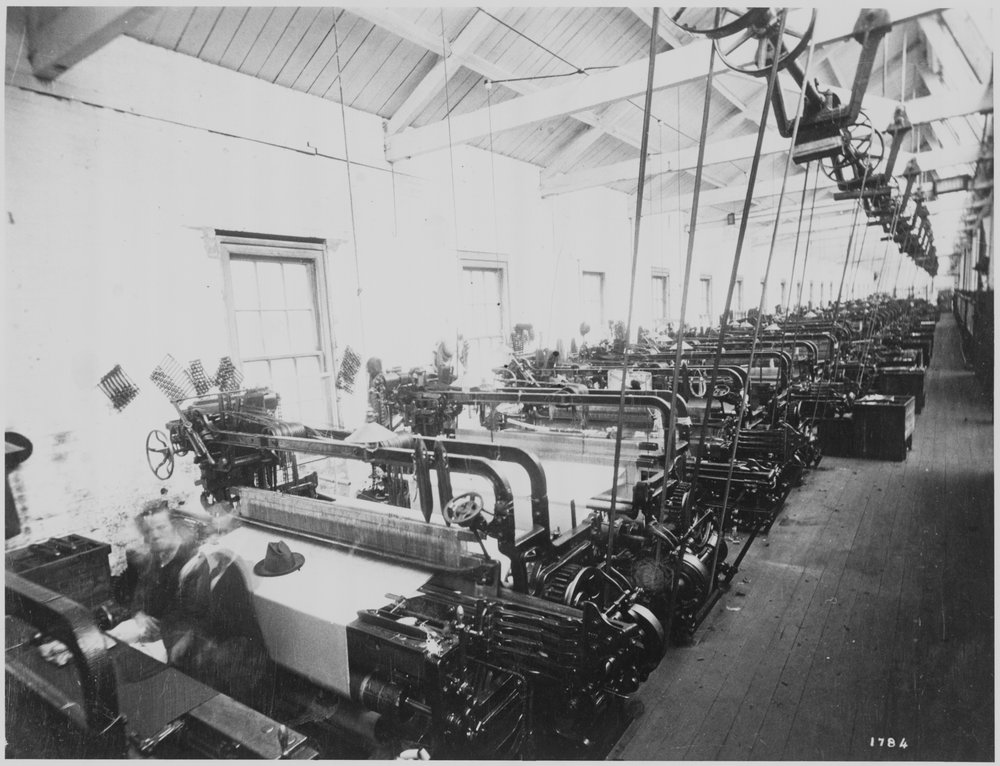 Woollen mill : weaving