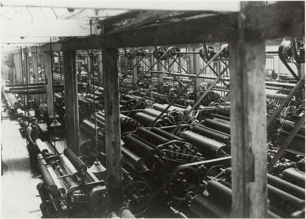Woollen mills : cloth rollers