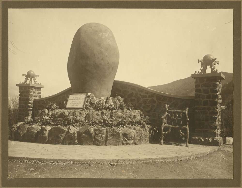  Laing- Meason Memorial