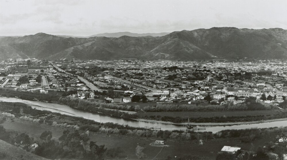 Lower Hutt Valley Panorama (b) 
