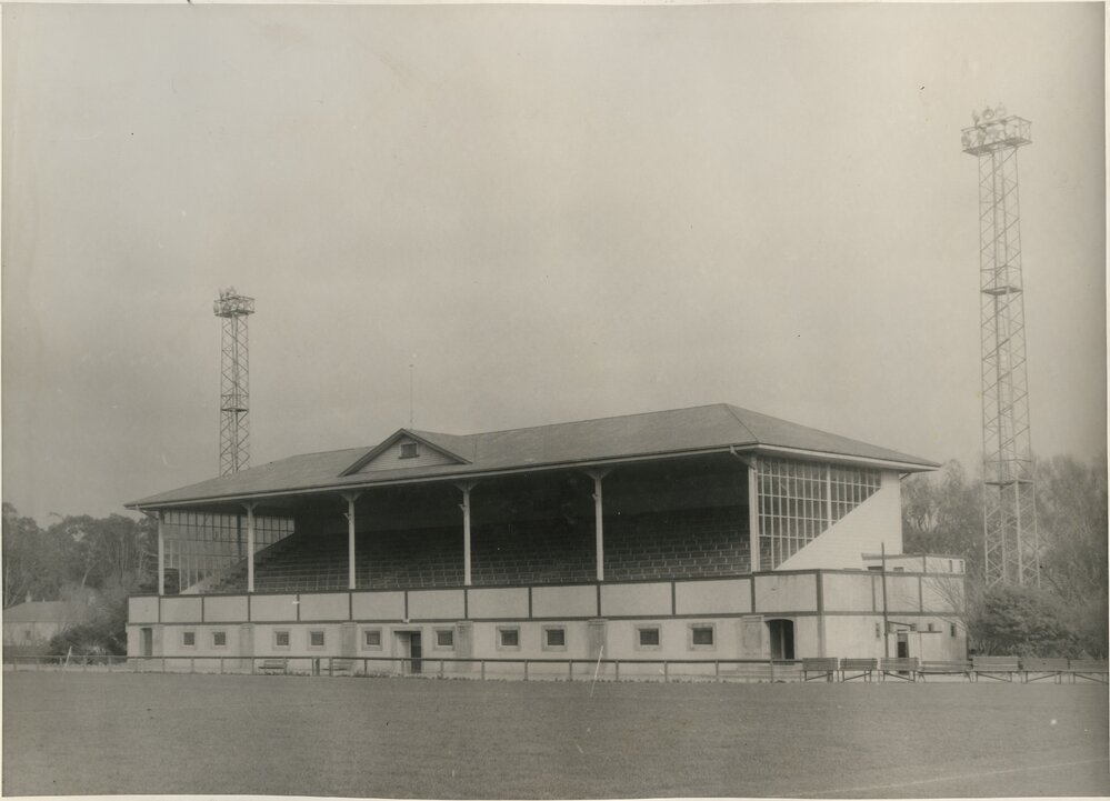 Hutt Recreation Ground: Grandstand