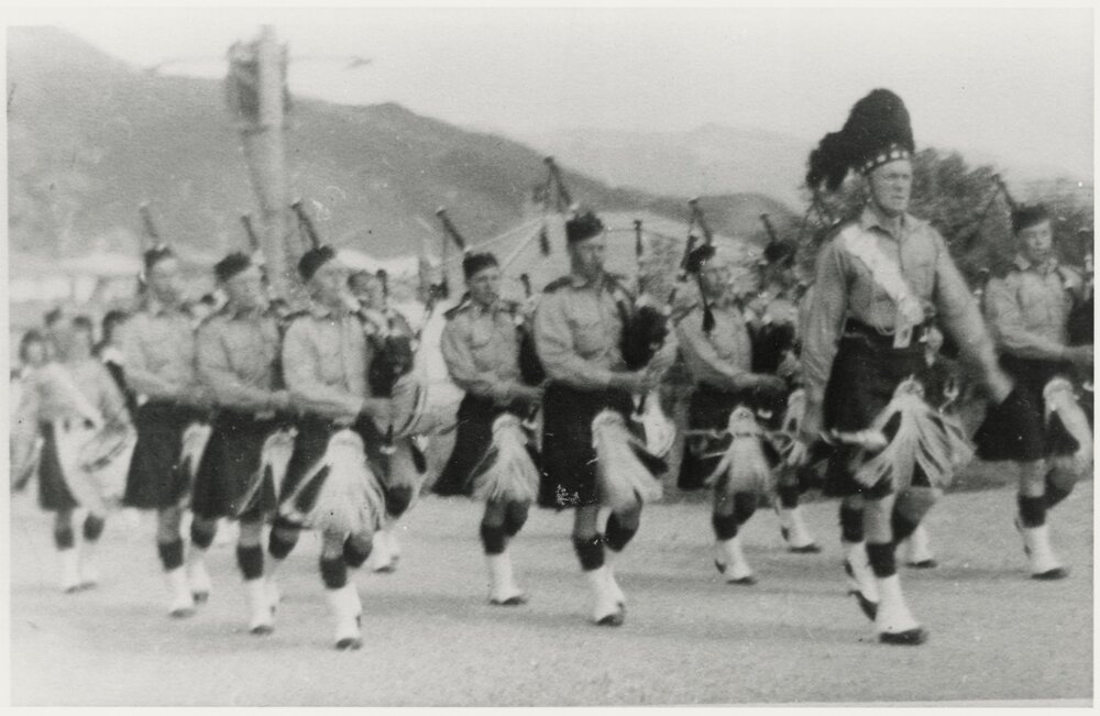 1949 Christmas Parade : Scottish pipe band