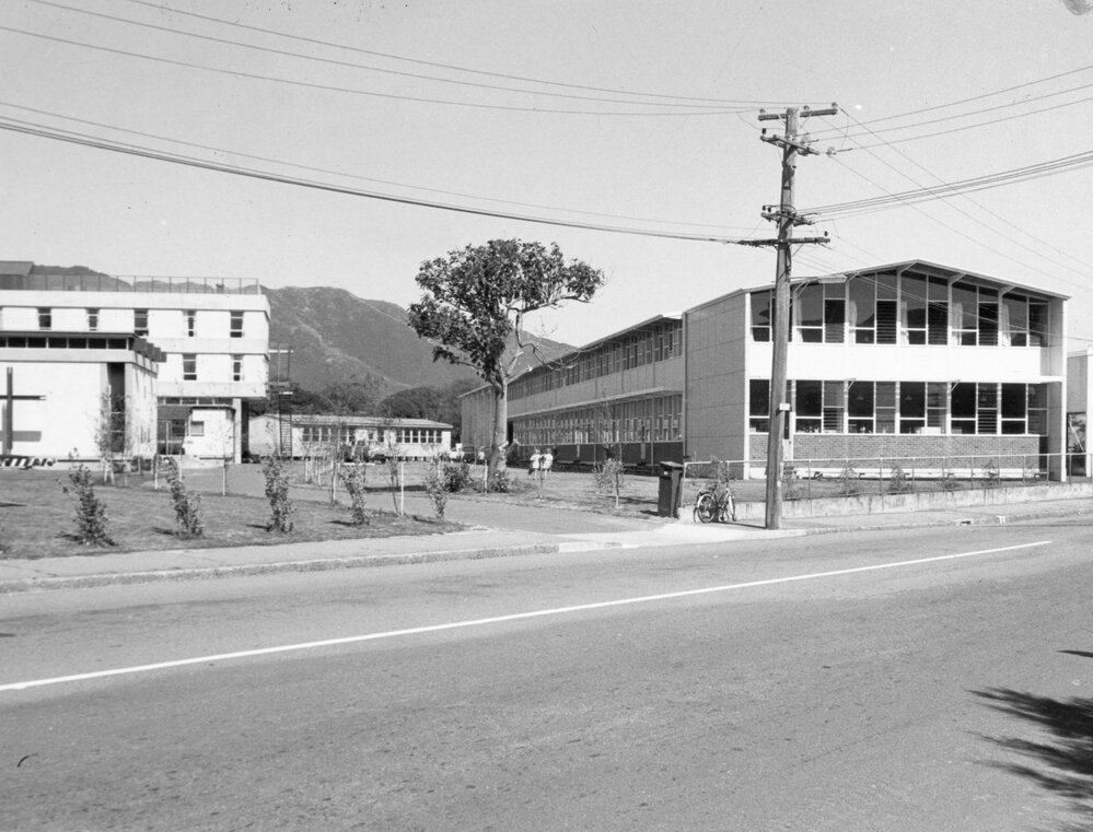  Sacred Heart College