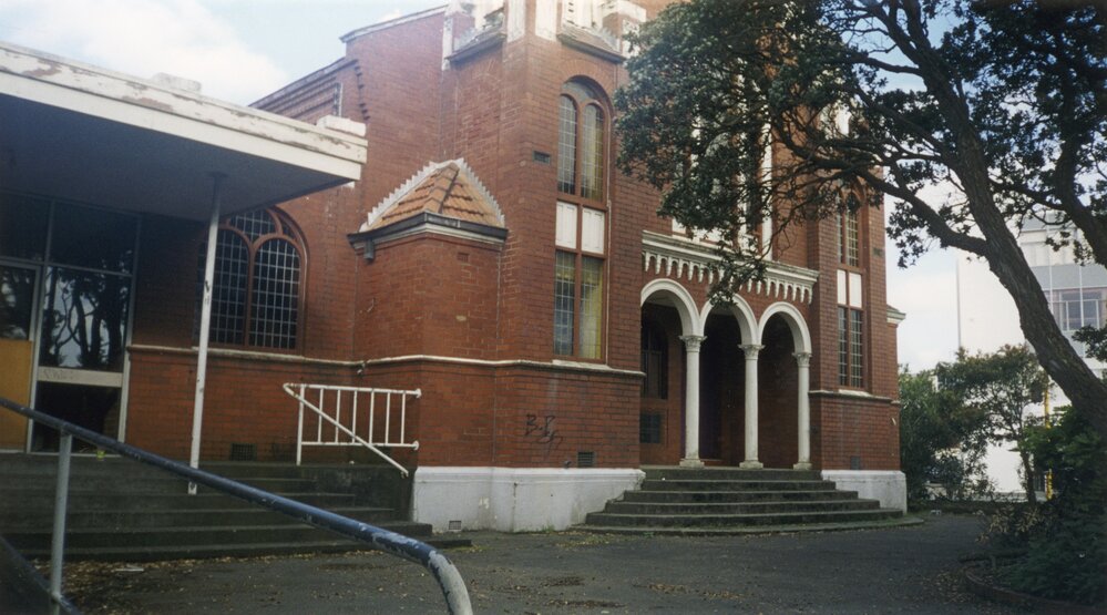 Laings Road Methodist Church exterior (e) : front facade