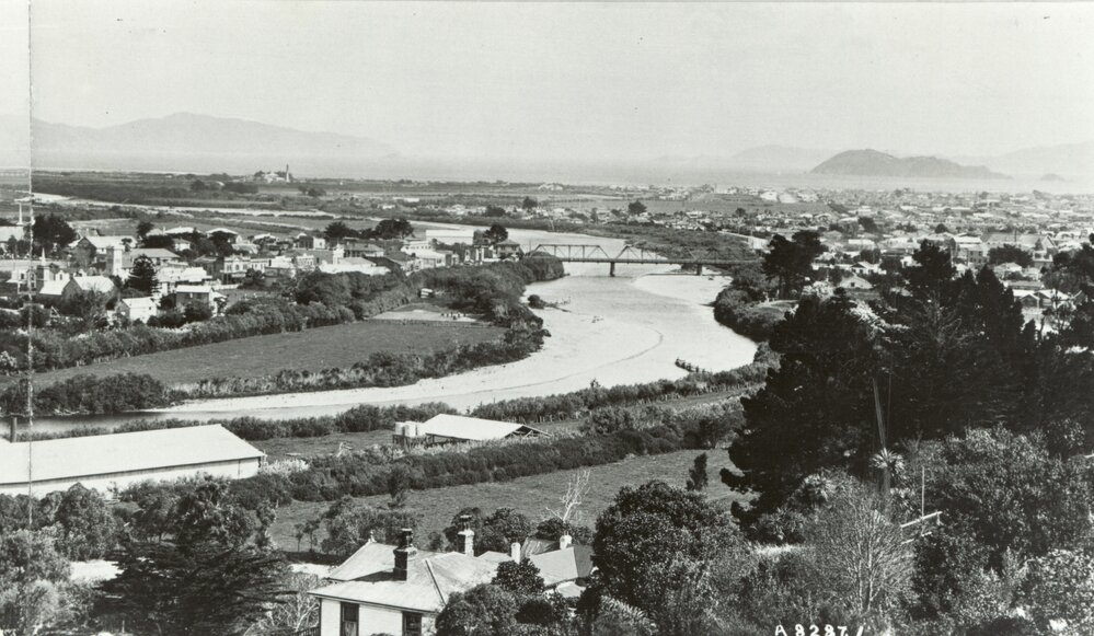 Panorama of Lower Hutt N.Z. (e)