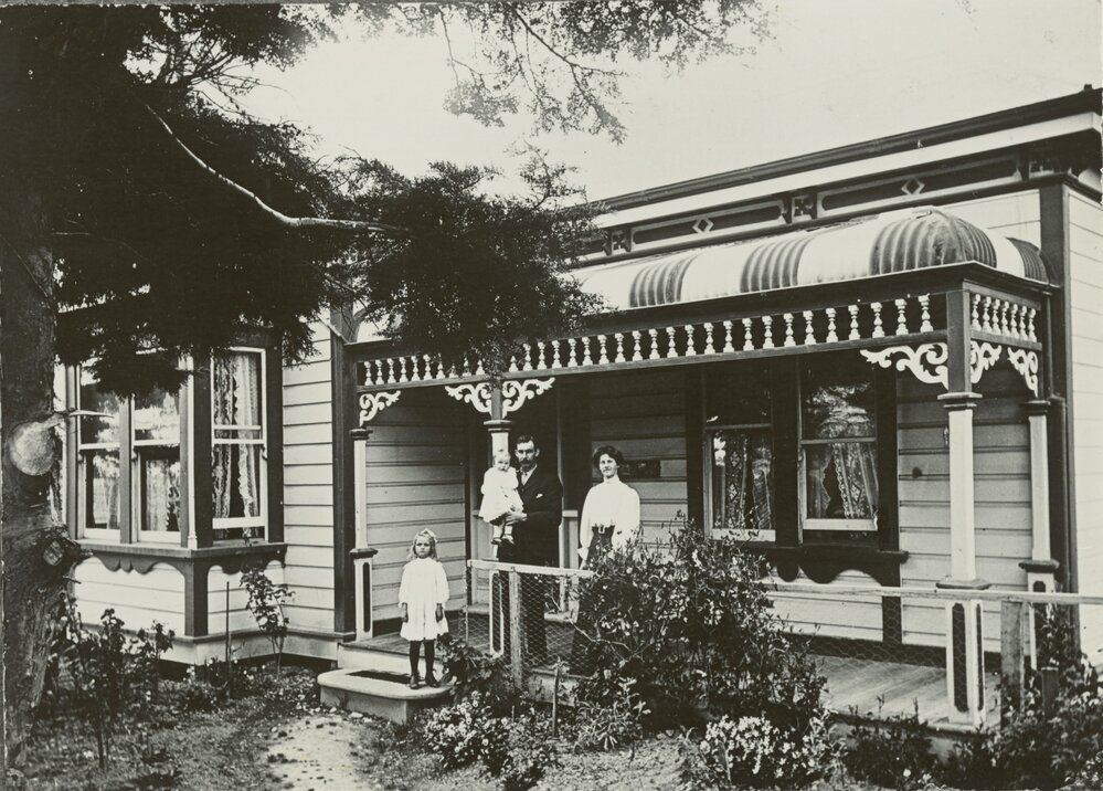 Riverside, High Street