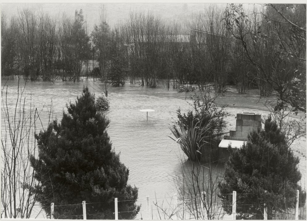 Floods in Wainuiomata 1985