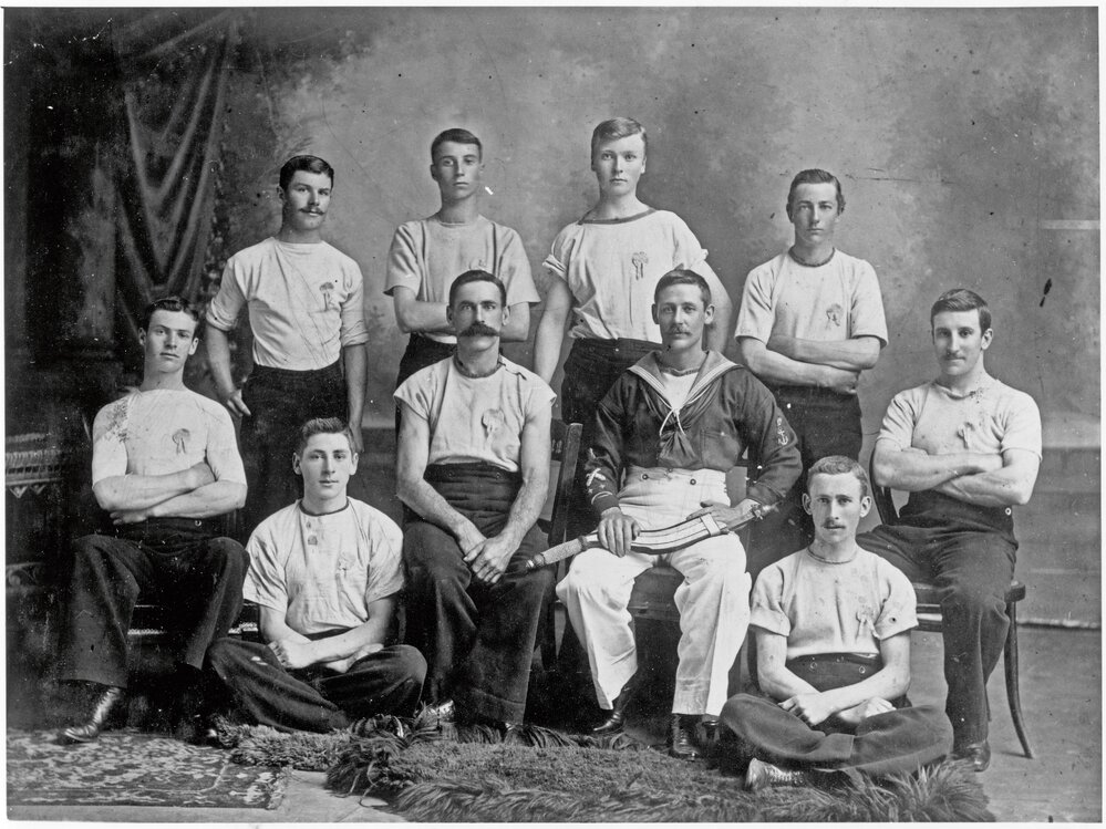 River "whaler" race champion crew 