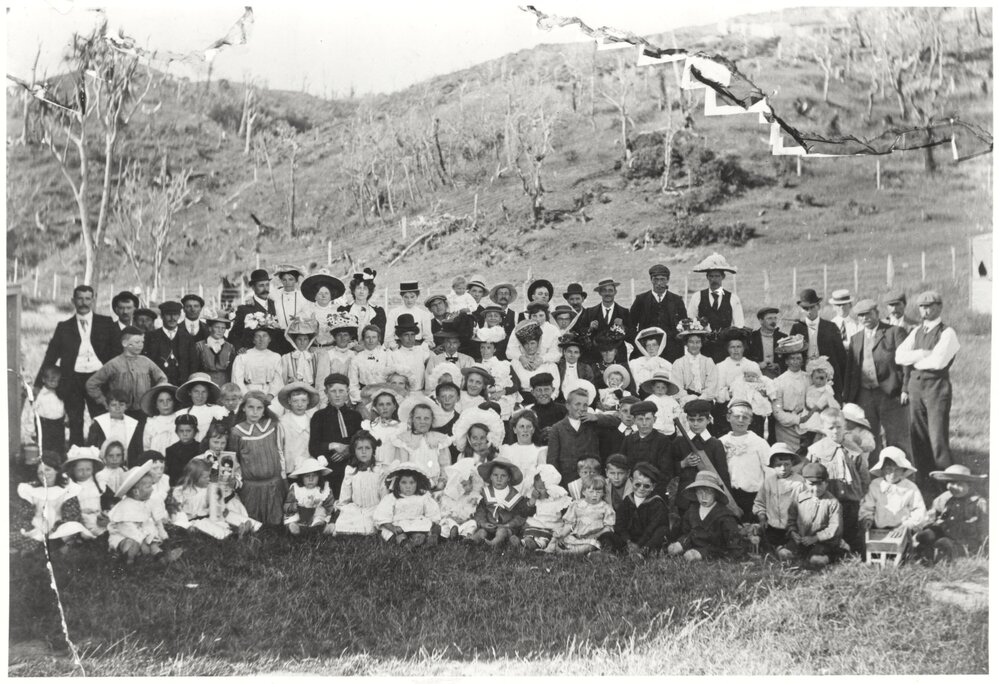 School picnic in school grounds