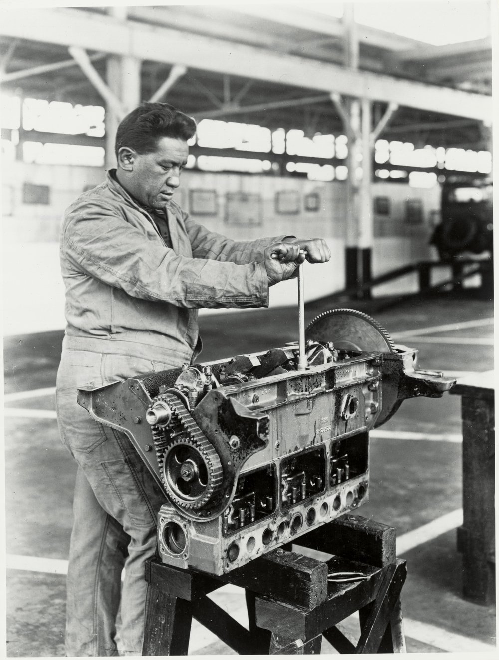 General Motors : assembling motor