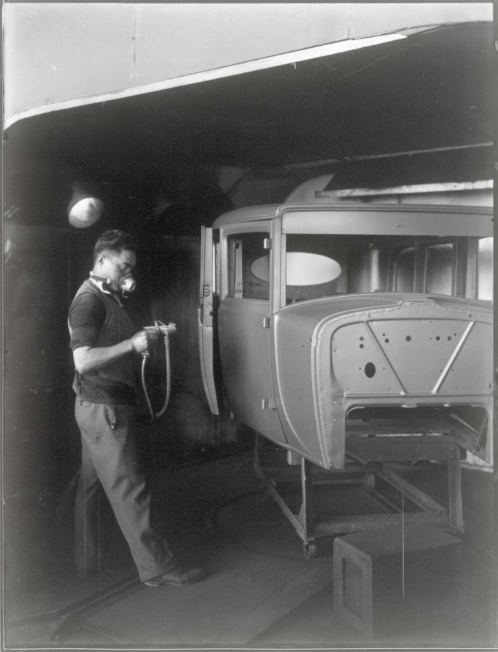 General Motors car spraying: close up