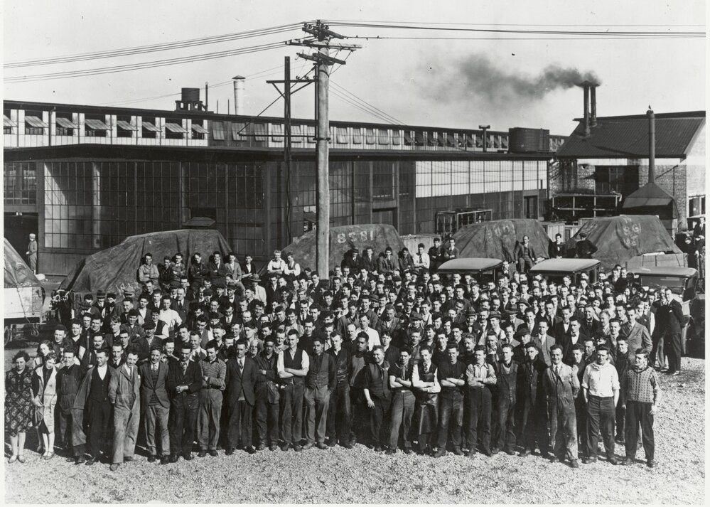 General Motors: building and staff