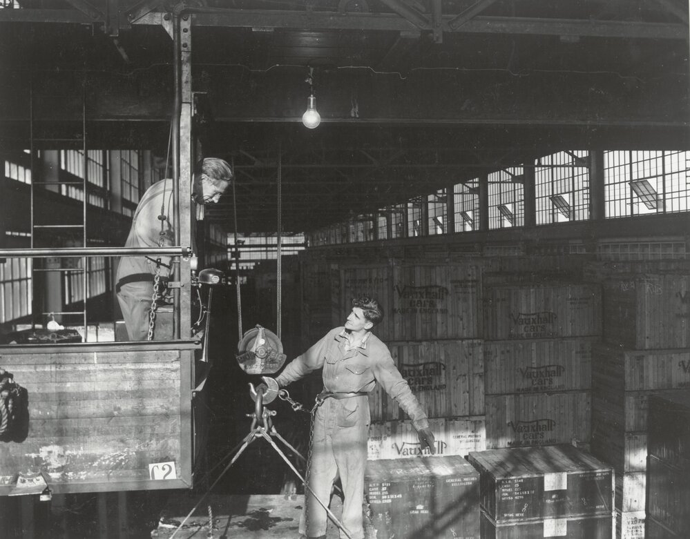 General Motors: crane bay