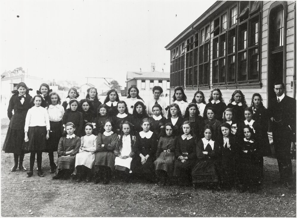 Petone D.H.S. class of girls