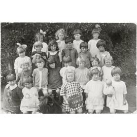 Primer 2 girls class 1926, Petone Central School