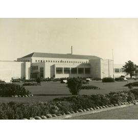 Lower Hutt War Memorial Library