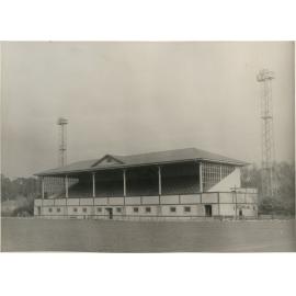Hutt Recreation Ground: Grandstand