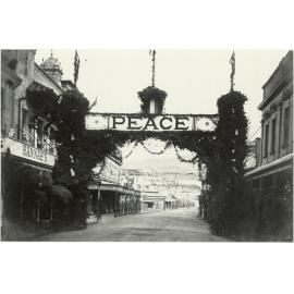 W.W.1 peace celebrations : [Jackson Street, Petone]