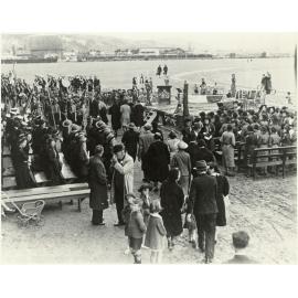 Petone Jubilee religious service at the Recreation Ground