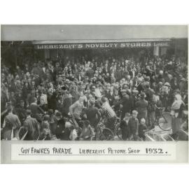 Guy Fawkes Parade spectators