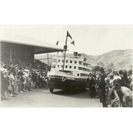 Float "Dominion Monarch"