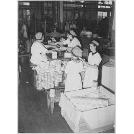 W.D and H.O. Wills packers