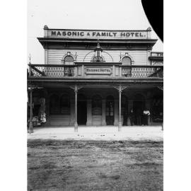 Masonic & Family Hotel