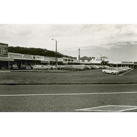 Hillary Court shopping centre