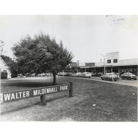 Hillary Court shopping centre