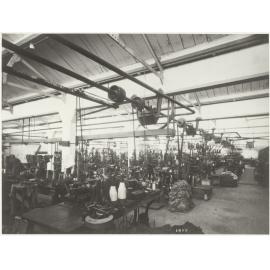 Woollen mills: knitting