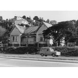 282 Groundsell Crescent