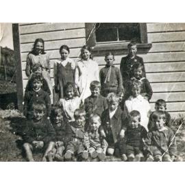 Stokes Valley School Pupils - 1918