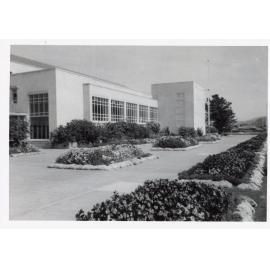 War Memorial Library 