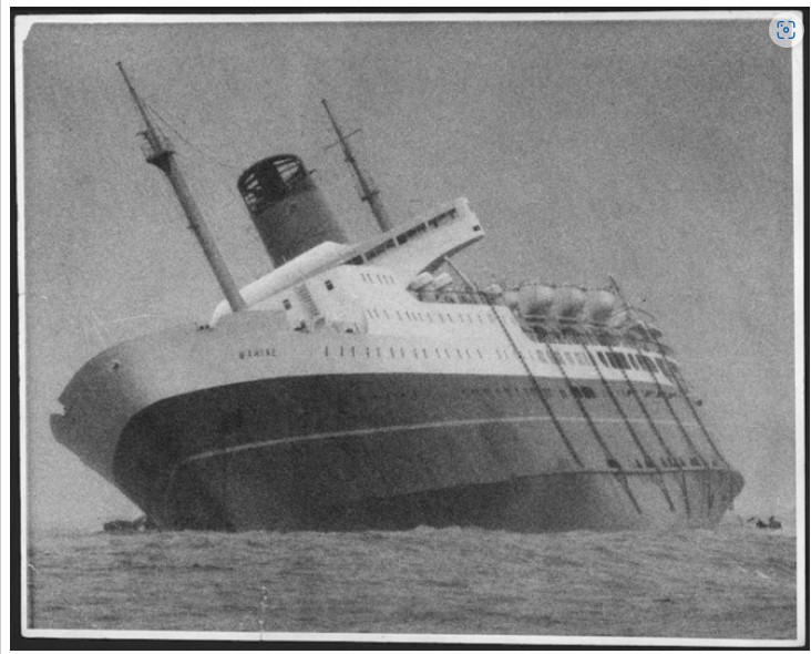 Wahine sinking in Wellington Harbour. Dominion Post (Newspaper): Photographic negatives and prints of the Evening Post and Dominion newspapers. Ref: EP/1968/1647/14-F. Alexander Turnbull Library, Wellington, NZ. /records/22327912  
